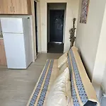 فندق Paralax فارنا