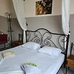 Paralax فندق فارنا