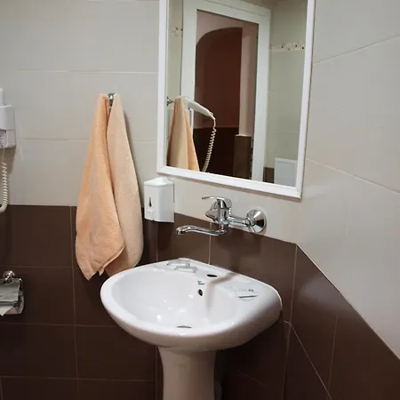 Hotel Paralax 2*
