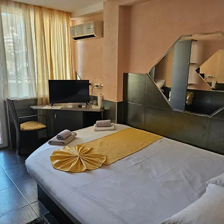 Hotell Paralax 2*
