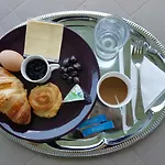 Хотел паралакс 2*