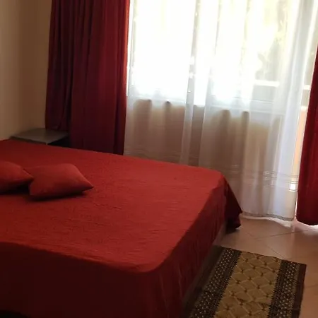 Hotel Paralax 2*