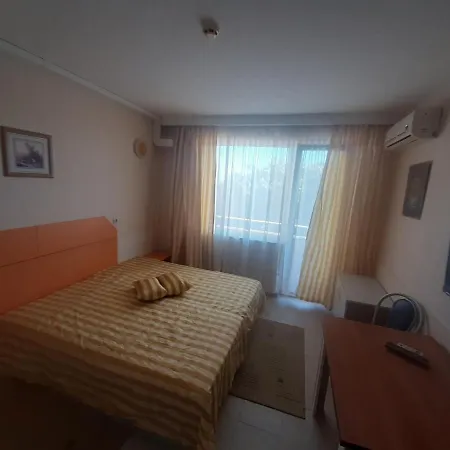 Hotel Paralax Varna