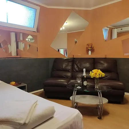 Paralax Hotell 2*