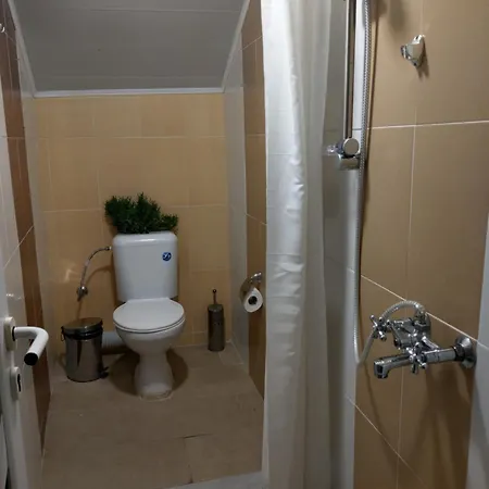 Paralax Hotel 2*