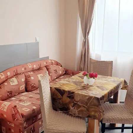 Paralax Hotel 2*
