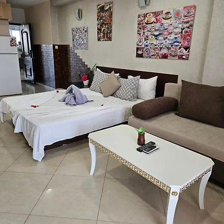Hotell Paralax 2*