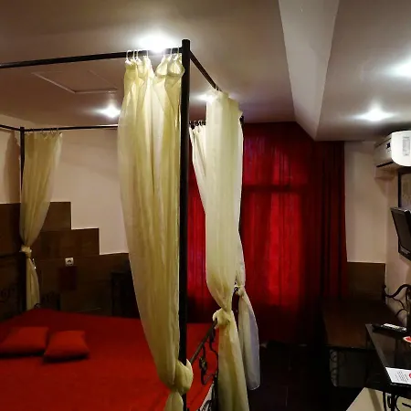 Paralax Hotel